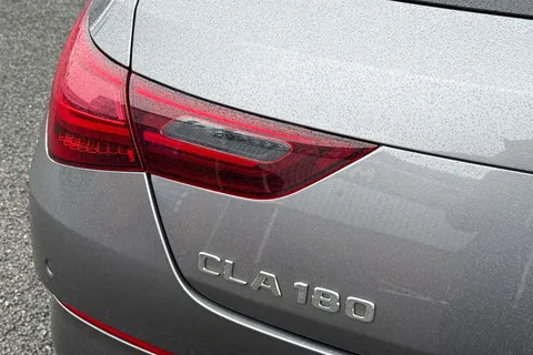 KM73TKU Mercedes-Benz Cla Class 1.3 CLA180h MHEV AMG Line (Premium Plus) Shooting Brake 7G-DCT Euro 6 (s/s) 5dr Thumbnail #33