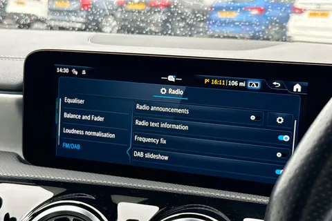 KM73TKU Mercedes-Benz Cla Class 1.3 CLA180h MHEV AMG Line (Premium Plus) Shooting Brake 7G-DCT Euro 6 (s/s) 5dr Thumbnail #49