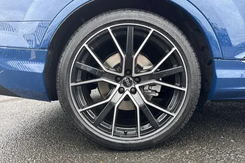 Audi Q7 3.0 TDI V6 Black Edition Tiptronic quattro Euro 6 (s/s) 5dr Thumbnail #11