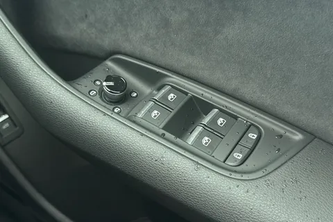 Audi Q7 3.0 TDI V6 Black Edition Tiptronic quattro Euro 6 (s/s) 5dr Thumbnail #39