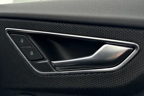 PK21YHF Audi Q2 Sport 35 TFSI  150 PS 6-speed Thumbnail #32