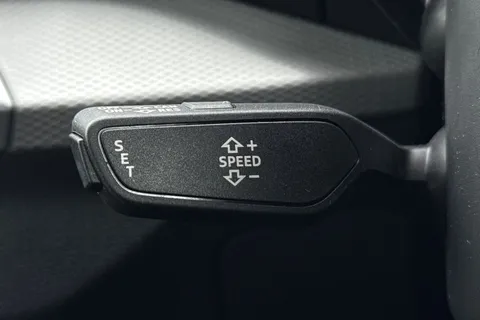 PK21YHF Audi Q2 Sport 35 TFSI  150 PS 6-speed Thumbnail #36