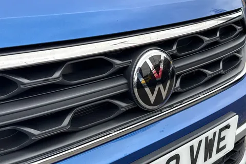 NL23VWE Volkswagen T-Roc 1.5 TSI Life Euro 6 (s/s) 5dr Thumbnail #27