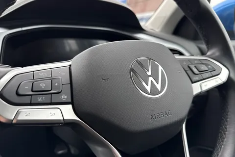 NL23VWE Volkswagen T-Roc 1.5 TSI Life Euro 6 (s/s) 5dr Thumbnail #41