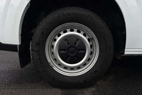 KY25PKD Volkswagen E-Transporter 100kW 65kWh Commerce Plus Van Auto Thumbnail #11