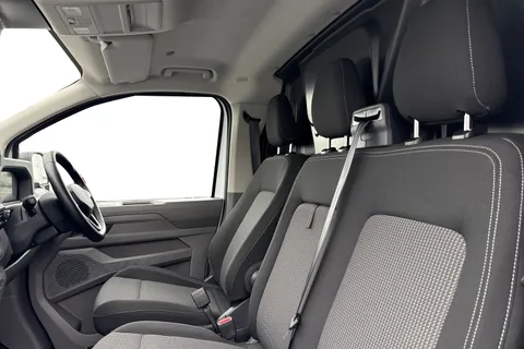 KY25PKD Volkswagen E-Transporter 100kW 65kWh Commerce Plus Van Auto Thumbnail #16