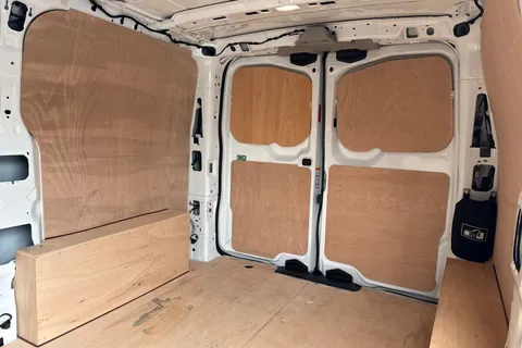 KY25PKD Volkswagen E-Transporter 100kW 65kWh Commerce Plus Van Auto Thumbnail #19