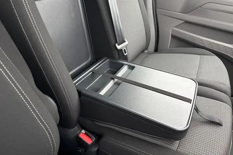 KY25PKD Volkswagen E-Transporter 100kW 65kWh Commerce Plus Van Auto Thumbnail #33