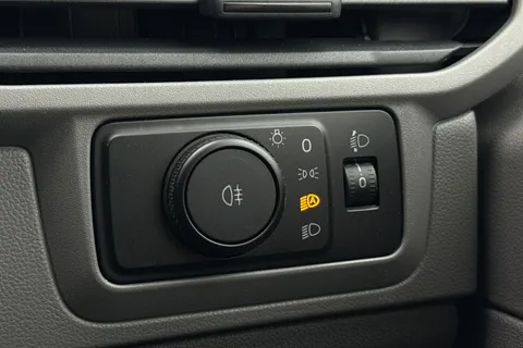 KY25PKD Volkswagen E-Transporter 100kW 65kWh Commerce Plus Van Auto Thumbnail #36