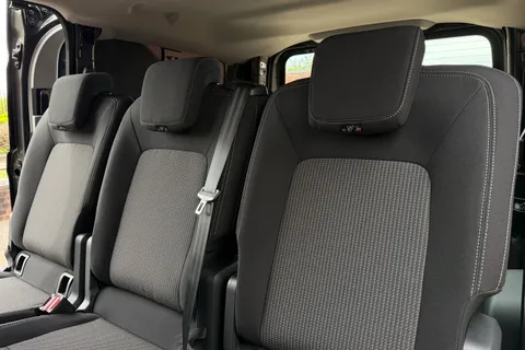 KW75NCZ Volkswagen E-Transporter 286PS 65kWh Commerce Pro Kombi Van Auto Thumbnail #46