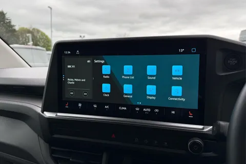 KY25PKD Volkswagen E-Transporter 100kW 65kWh Commerce Plus Van Auto Thumbnail #49