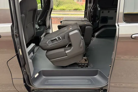 KW75NCZ Volkswagen E-Transporter 286PS 65kWh Commerce Pro Kombi Van Auto Thumbnail #52