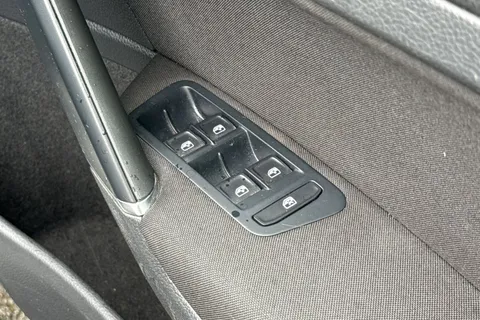 DU20BOV Volkswagen Golf 1.5 TSI EVO Match Edition Euro 6 (s/s) 5dr Thumbnail #22