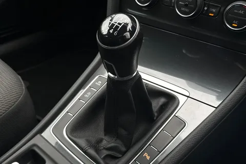 DU20BOV Volkswagen Golf 1.5 TSI EVO Match Edition Euro 6 (s/s) 5dr Thumbnail #24