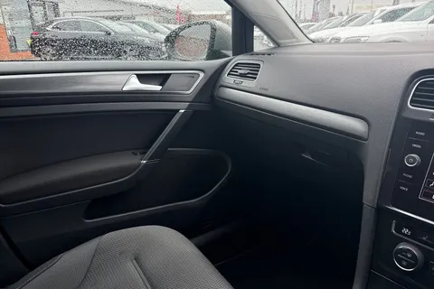 DU20BOV Volkswagen Golf 1.5 TSI EVO Match Edition Euro 6 (s/s) 5dr Thumbnail #38