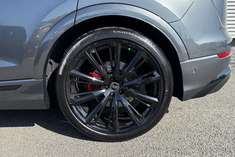  Audi SQ8 4.0 TFSI V8 Black Edition Tiptronic quattro Euro 6 (s/s) 5dr Thumbnail #13