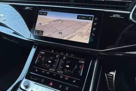  Audi SQ8 4.0 TFSI V8 Black Edition Tiptronic quattro Euro 6 (s/s) 5dr Thumbnail #17