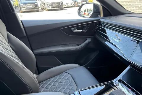  Audi SQ8 4.0 TFSI V8 Black Edition Tiptronic quattro Euro 6 (s/s) 5dr Thumbnail #20