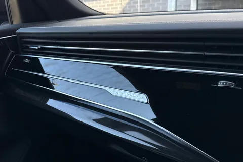  Audi SQ8 4.0 TFSI V8 Black Edition Tiptronic quattro Euro 6 (s/s) 5dr Thumbnail #49