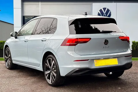 CX75ZYJ Volkswagen Golf 1.5 eTSI 150 Match 5dr DSG ⭐Winter package, 18' Catania alloy wheels⭐ Thumbnail #3