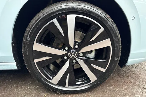 CX75ZYJ Volkswagen Golf 1.5 eTSI 150 Match 5dr DSG ⭐Winter package, 18' Catania alloy wheels⭐ Thumbnail #7
