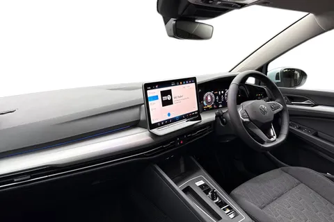 CX75ZYJ Volkswagen Golf 1.5 eTSI 150 Match 5dr DSG ⭐Winter package, 18' Catania alloy wheels⭐ Thumbnail #9