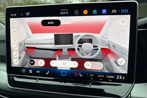 CX75ZYJ Volkswagen Golf 1.5 eTSI 150 Match 5dr DSG ⭐Winter package, 18' Catania alloy wheels⭐ Thumbnail #19