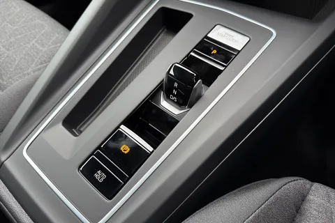 CX75ZYJ Volkswagen Golf 1.5 eTSI 150 Match 5dr DSG ⭐Winter package, 18' Catania alloy wheels⭐ Thumbnail #20