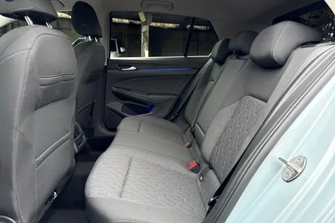 CX75ZYJ Volkswagen Golf 1.5 eTSI 150 Match 5dr DSG ⭐Winter package, 18' Catania alloy wheels⭐ Thumbnail #32