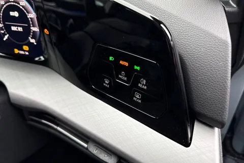 CX75ZYJ Volkswagen Golf 1.5 eTSI 150 Match 5dr DSG ⭐Winter package, 18' Catania alloy wheels⭐ Thumbnail #36