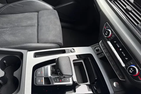 DC23TVM Audi Q5 S line 40 TDI quattro 204 PS S tronic Thumbnail #24