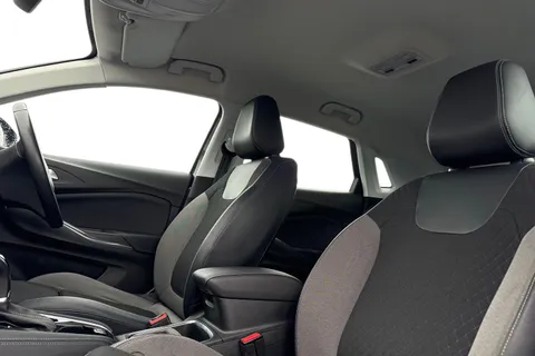 DS19HXM Vauxhall Grandland X 1.5 Turbo D Sport Nav Auto Euro 6 (s/s) 5dr Thumbnail #17