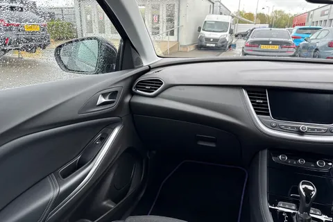 DS19HXM Vauxhall Grandland X 1.5 Turbo D Sport Nav Auto Euro 6 (s/s) 5dr Thumbnail #21