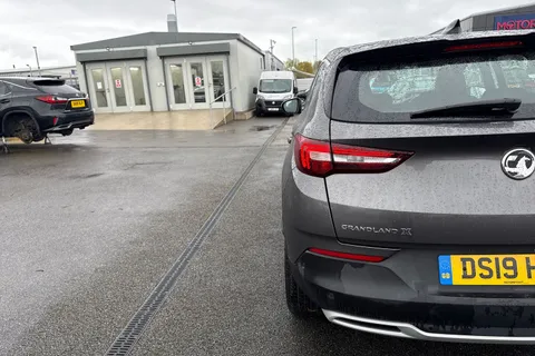 DS19HXM Vauxhall Grandland X 1.5 Turbo D Sport Nav Auto Euro 6 (s/s) 5dr Thumbnail #32