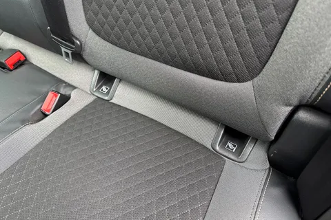 DS19HXM Vauxhall Grandland X 1.5 Turbo D Sport Nav Auto Euro 6 (s/s) 5dr Thumbnail #36