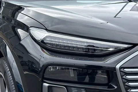  Audi Q6 E-Tron 83kWh S line Sportback Auto 5dr Thumbnail #8