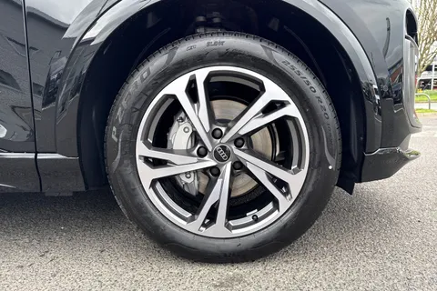  Audi Q6 E-Tron 83kWh S line Sportback Auto 5dr Thumbnail #12