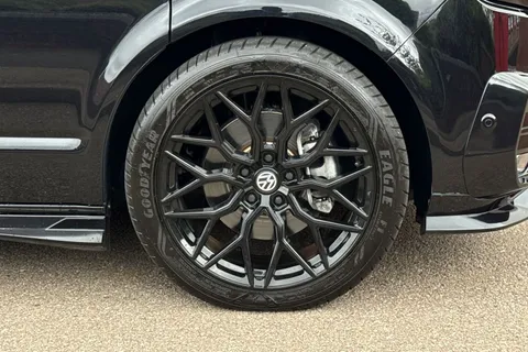 PJ73AWX Volkswagen Transporter Shuttle 2.0 TDI 204PS SE Minibus DSG-ABT Sportsline Special Build Thumbnail #11