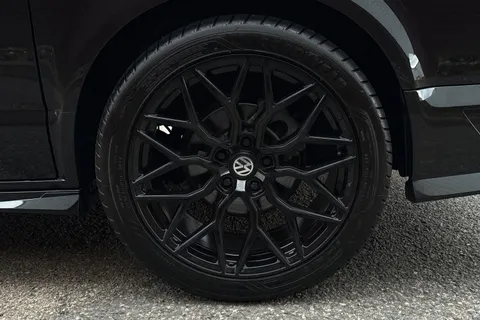 PJ73AWX Volkswagen Transporter Shuttle 2.0 TDI 204PS SE Minibus DSG-ABT Sportsline Special Build Thumbnail #14