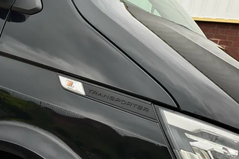 PJ73AWX Volkswagen Transporter Shuttle 2.0 TDI 204PS SE Minibus DSG-ABT Sportsline Special Build Thumbnail #29