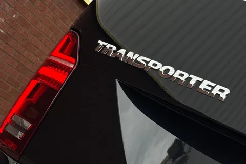 PJ73AWX Volkswagen Transporter Shuttle 2.0 TDI 204PS SE Minibus DSG-ABT Sportsline Special Build Thumbnail #37