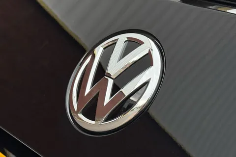 PJ73AWX Volkswagen Transporter Shuttle 2.0 TDI 204PS SE Minibus DSG-ABT Sportsline Special Build Thumbnail #38