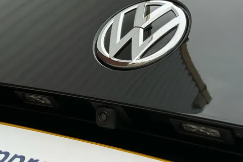 PJ73AWX Volkswagen Transporter Shuttle 2.0 TDI 204PS SE Minibus DSG-ABT Sportsline Special Build Thumbnail #39