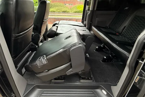 PJ73AWX Volkswagen Transporter Shuttle 2.0 TDI 204PS SE Minibus DSG-ABT Sportsline Special Build Thumbnail #52