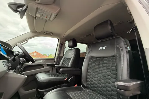 PJ73AWX Volkswagen Transporter Shuttle 2.0 TDI 204PS SE Minibus DSG-ABT Sportsline Special Build Thumbnail #54