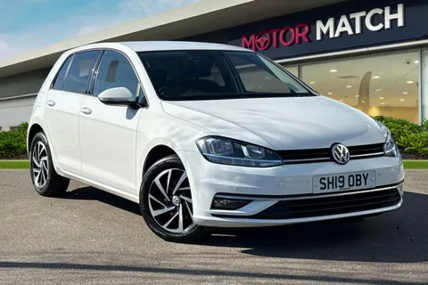 1 of 52 for Volkswagen Golf 1.6 TDI Match Euro 6 (s/s) 5dr