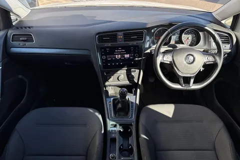 11 of 52 for Volkswagen Golf 1.6 TDI Match Euro 6 (s/s) 5dr