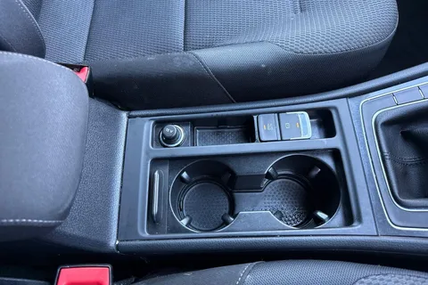 13 of 52 for Volkswagen Golf 1.6 TDI Match Euro 6 (s/s) 5dr