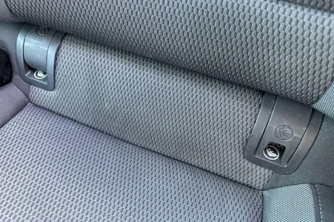 19 of 52 for Volkswagen Golf 1.6 TDI Match Euro 6 (s/s) 5dr