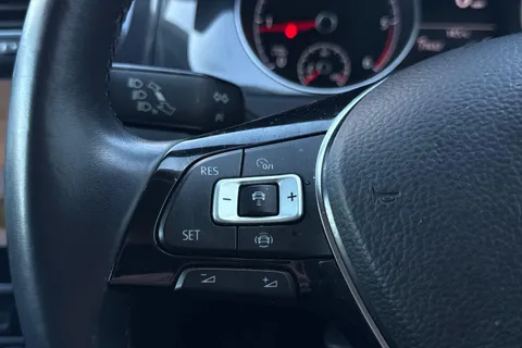 22 of 52 for Volkswagen Golf 1.6 TDI Match Euro 6 (s/s) 5dr